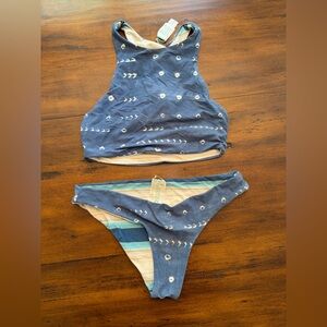 Carve designs REVERSIBLE size XS